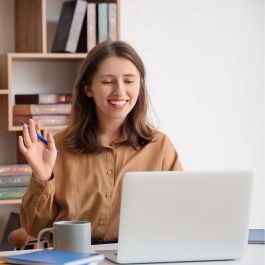 Accede al mundo sin restricciones hablando inglés con KOE